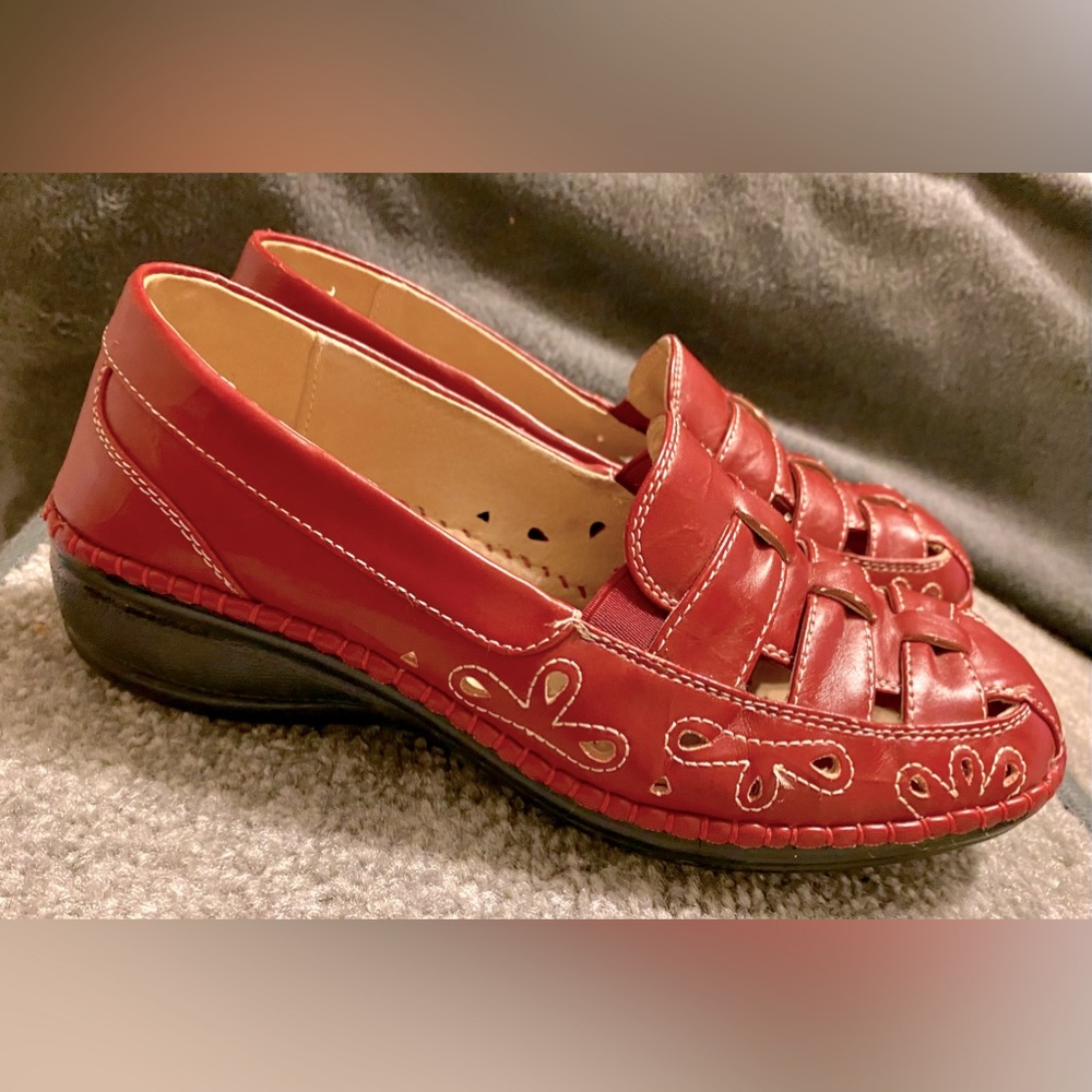 Women's Irish NatureZone shoes.